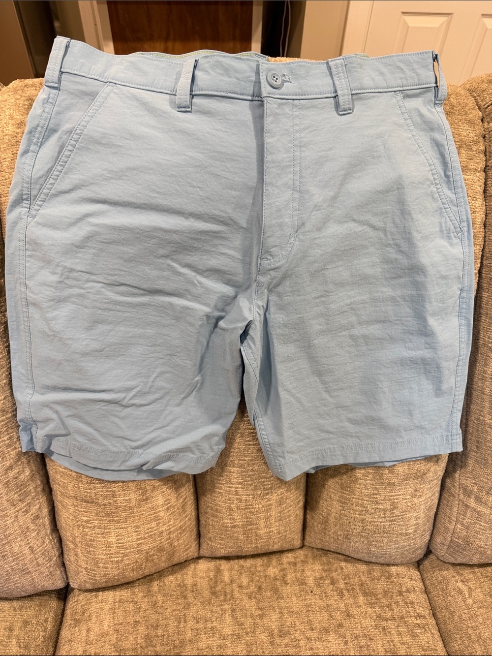 Eddie Bauer Light Blue Flat-Front Shorts Men’s 36 waist